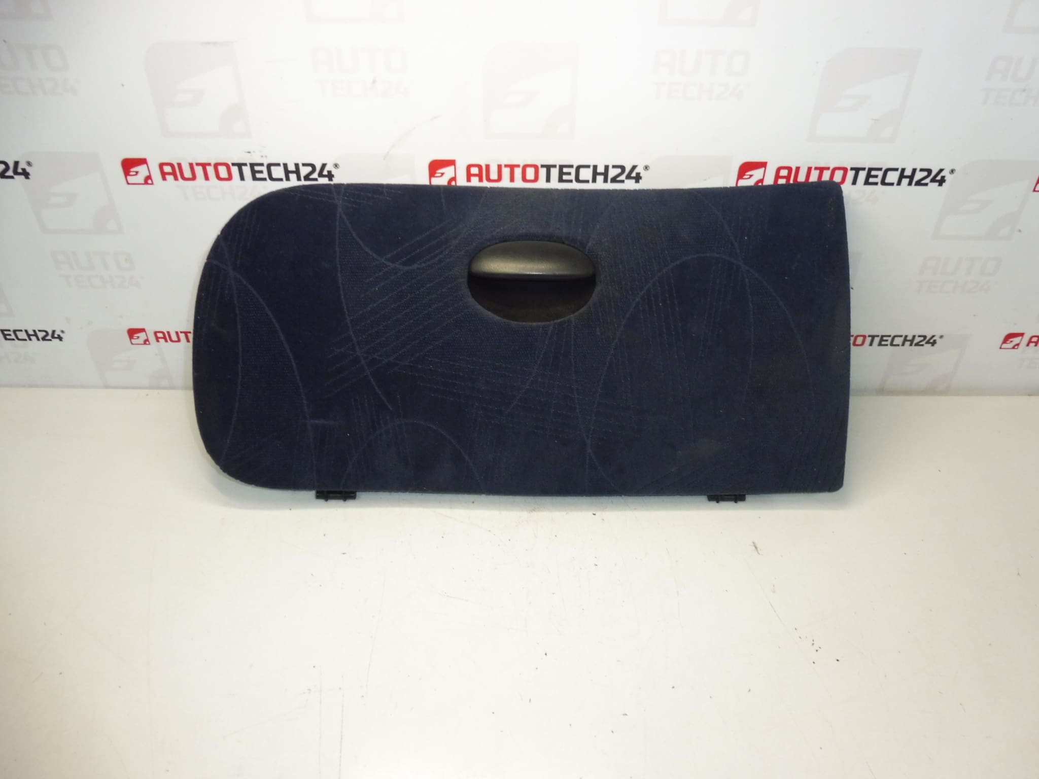 Víko odkládací schránky Peugeot 206 96440241LD 8218VG