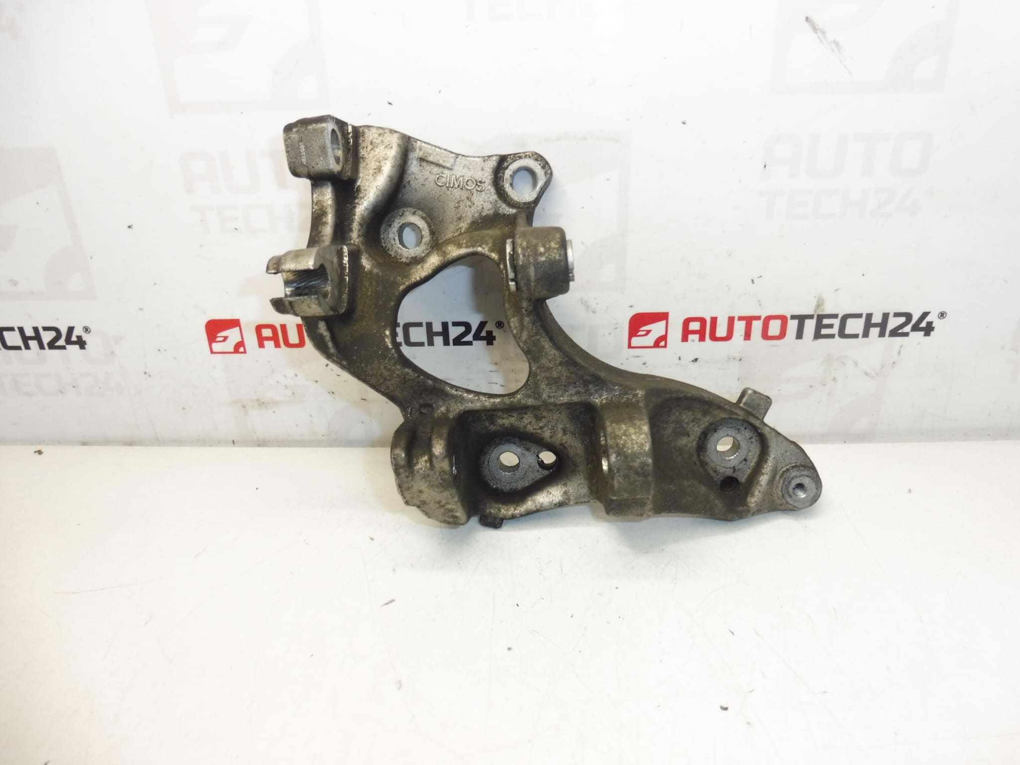 Držák Alternátoru Citroën Peugeot 9658199380 5706L1