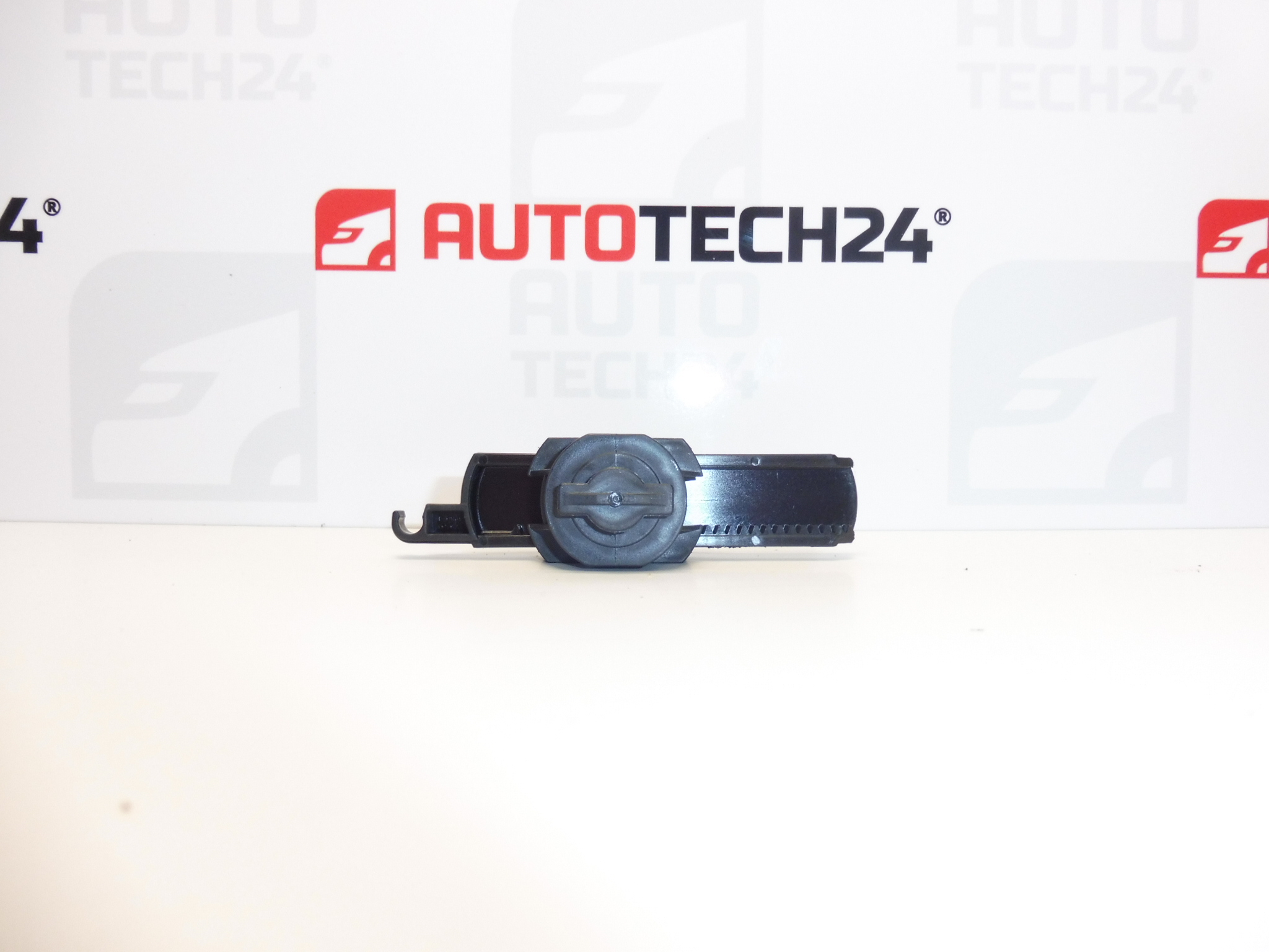 Brzda odkládací schránky Citroen C4 II B7 a DS4 8218ZL