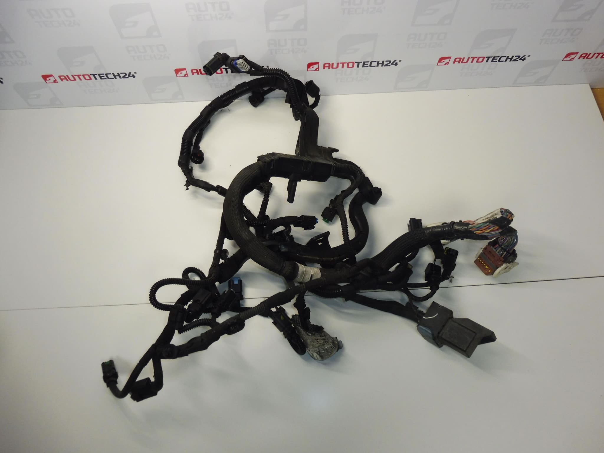 Svazek Citroën Peugeot 1.6 eHDI 9673749980 9678305680 6585J5
