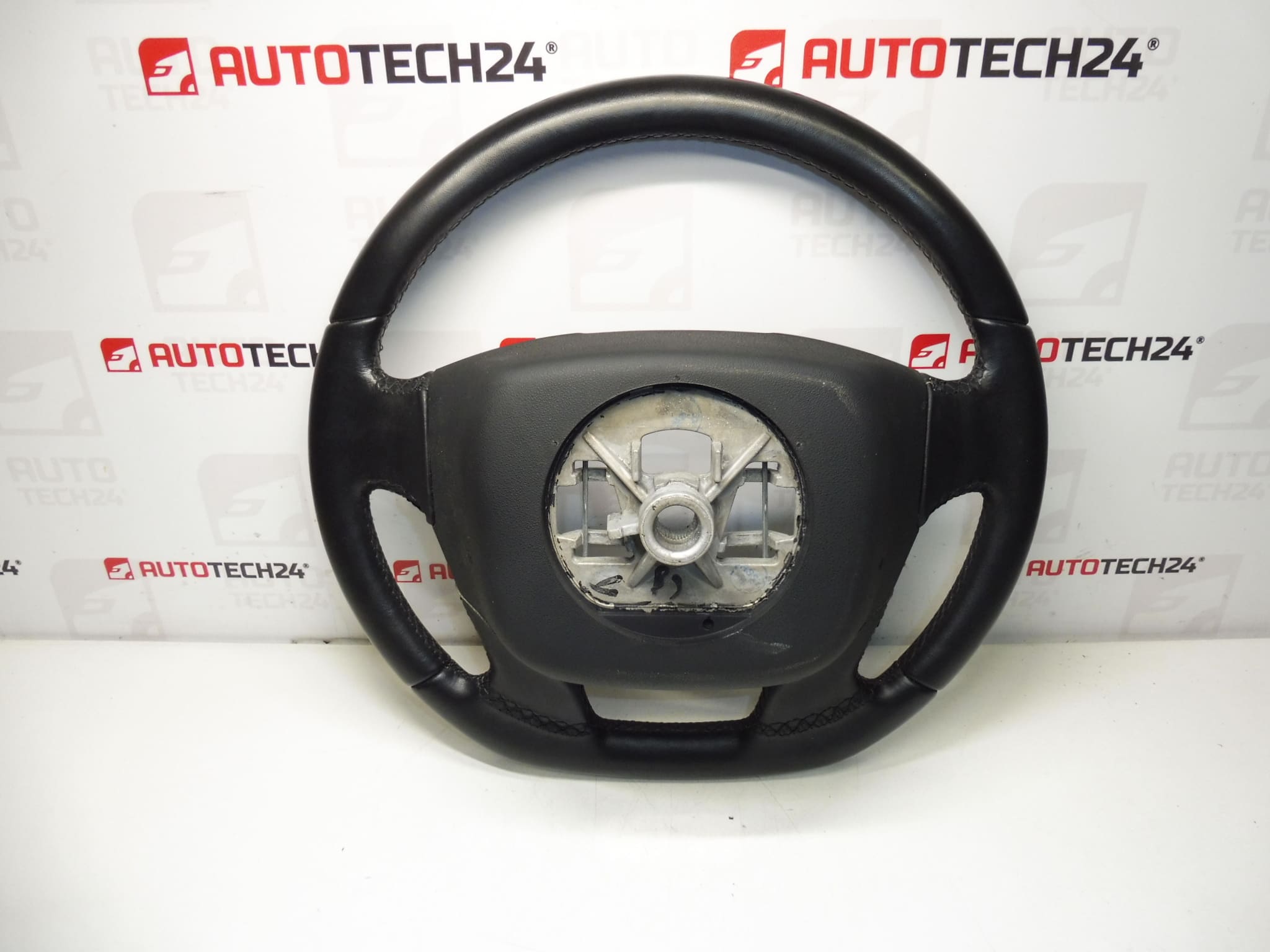 Volant Citroen C4 II a DS4 98039712ZD 96700162ZD