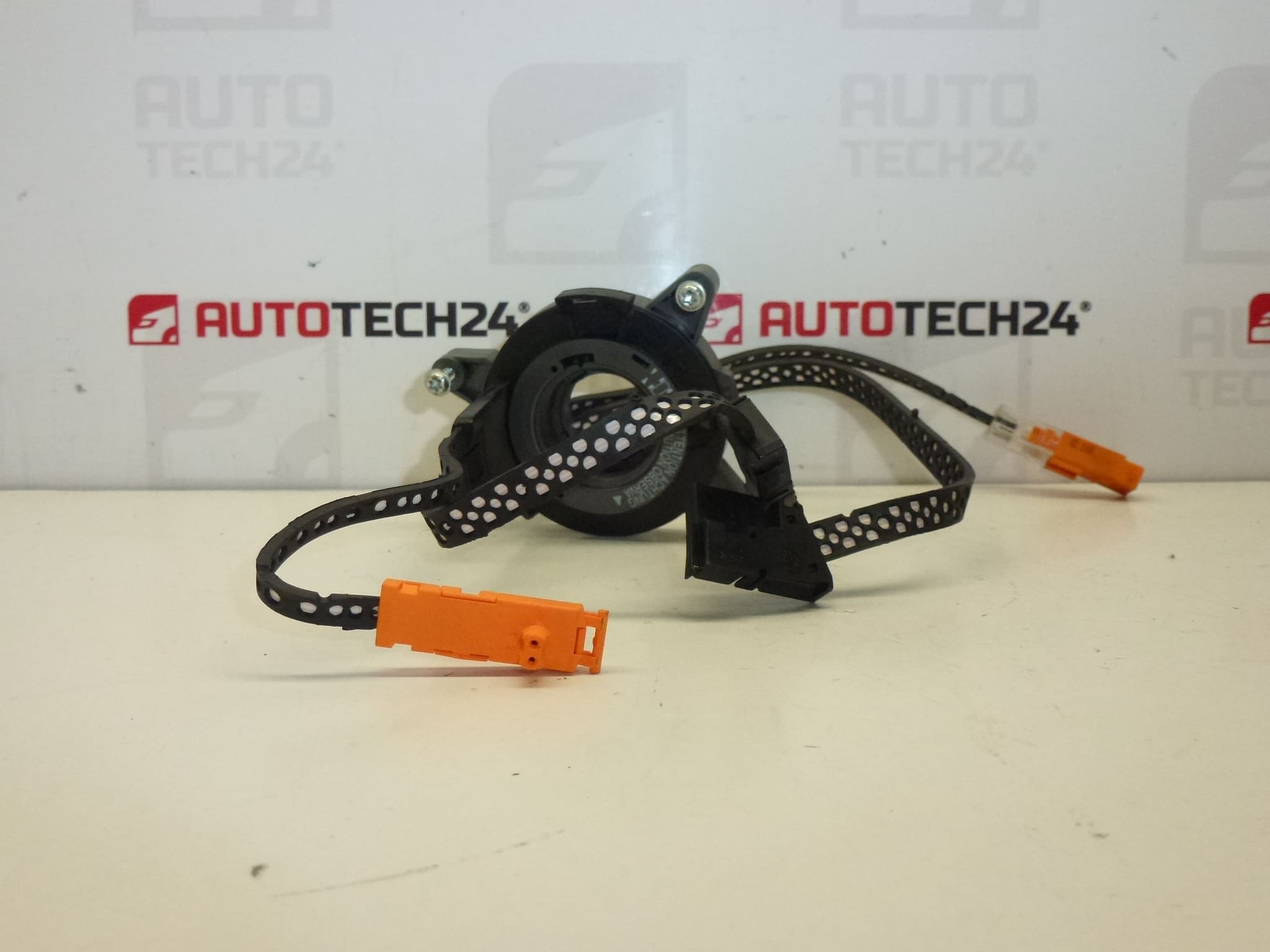 Otočný kontakt Citroën Peugeot 9635682680 4112CP