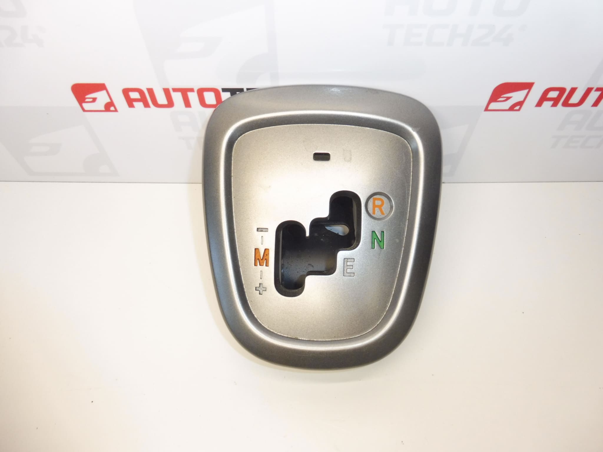 Ukazatel automat Citroën C1 Peugeot 107 246329 2461E6 240781