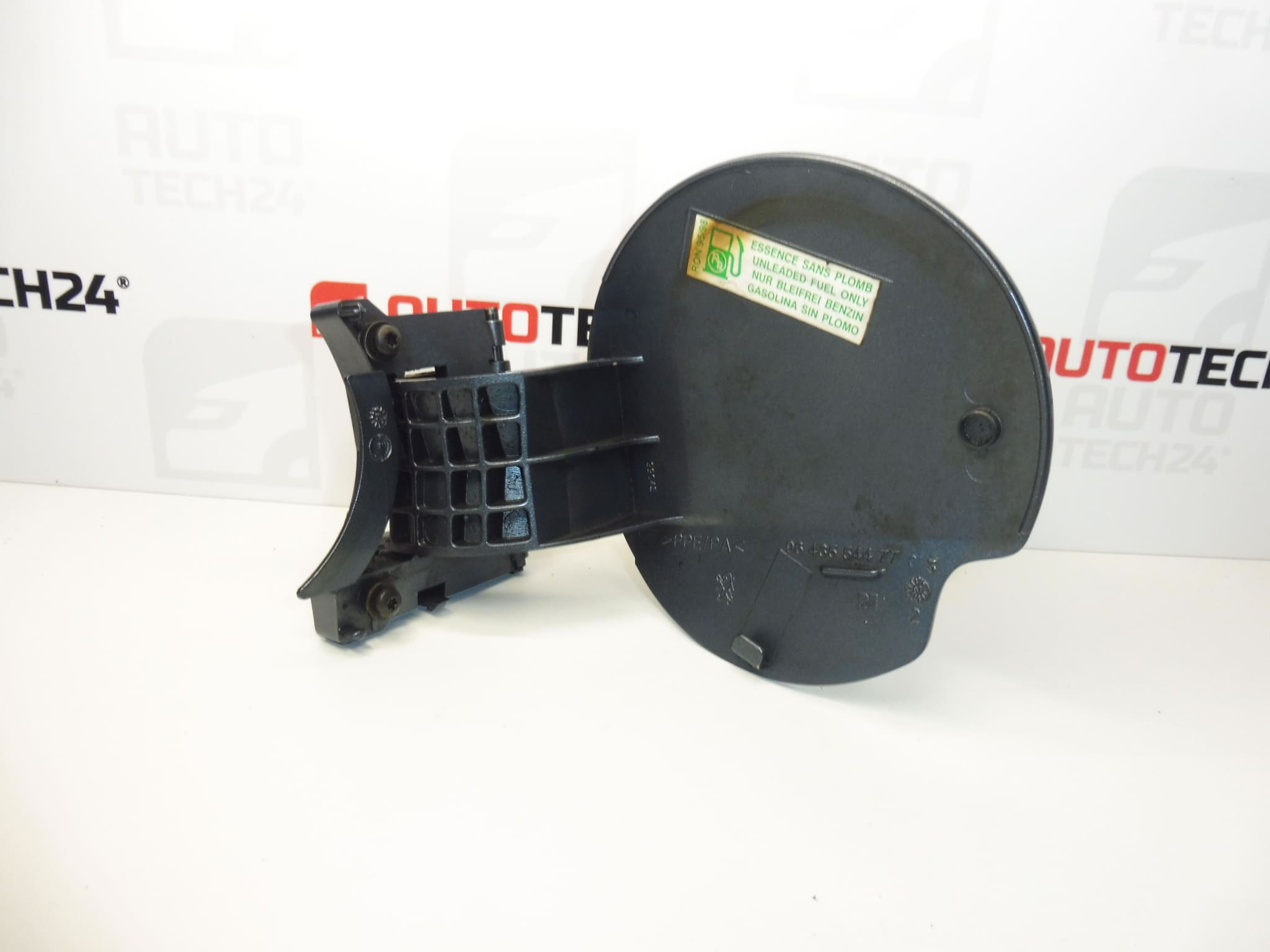Víčko kryt nádrže Peugeot 307 9643554477 EZWD - Obrázek 2